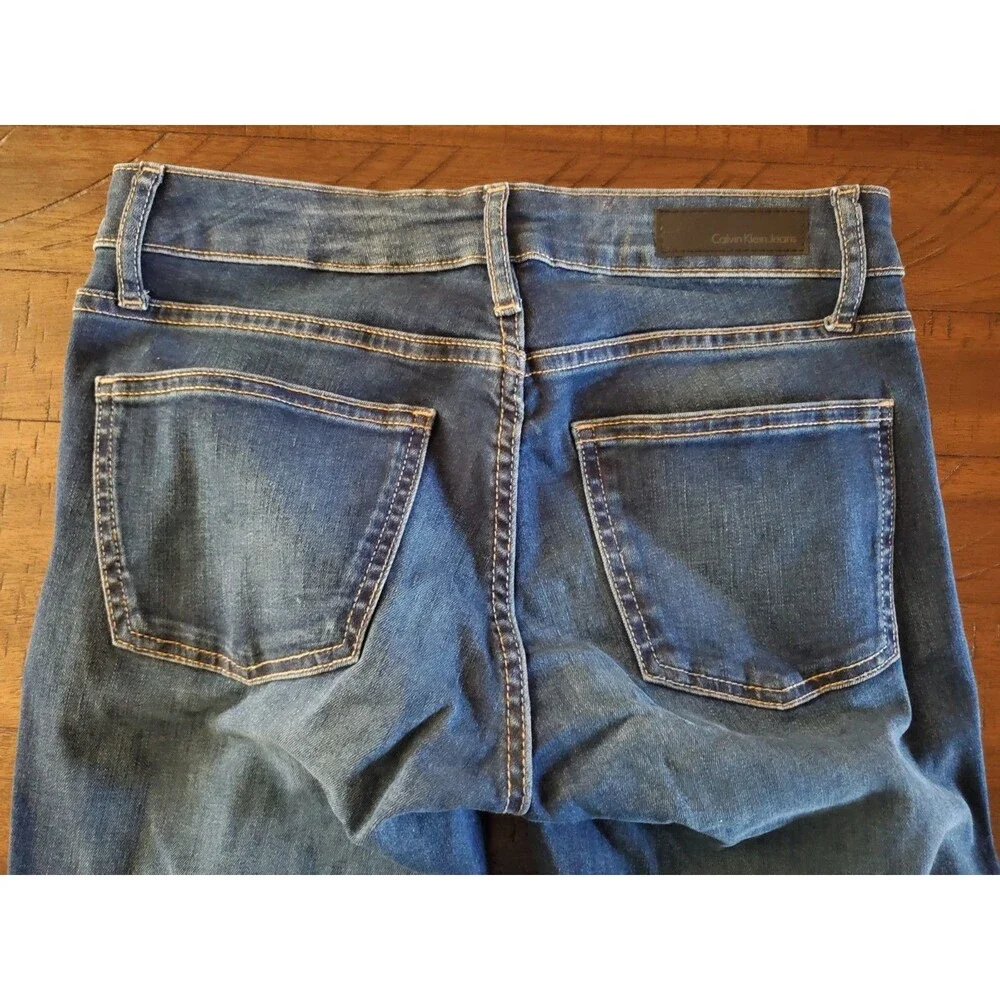 Calvin Klein Women's Ultimate Skinny Stretch Straight Leg Jeans - Size 4 x 32